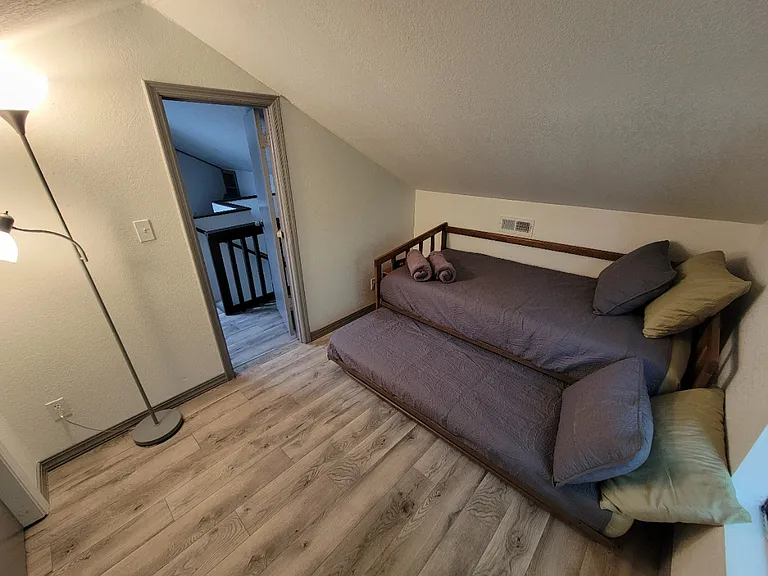 810 N Humphreys St — Photo 37