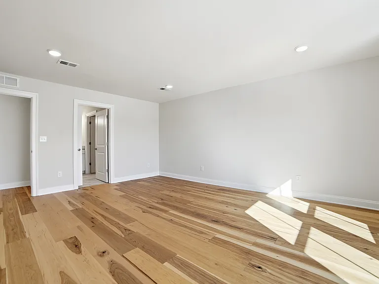 18 Whitaker Ln — Photo 36
