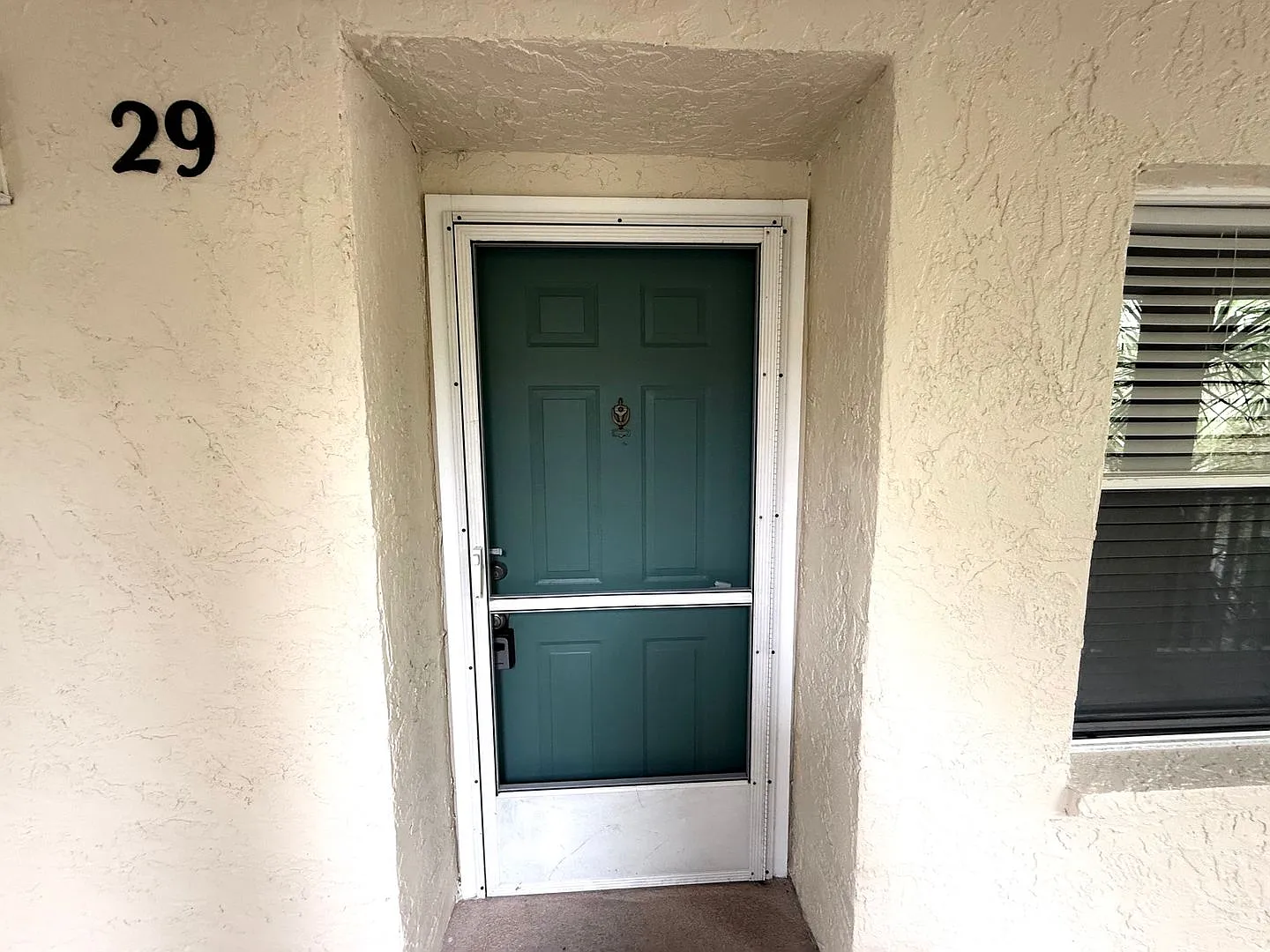 Beautifully Updated 2-Bedroom Condo in Prime Gulf Gate Location — Photo 2