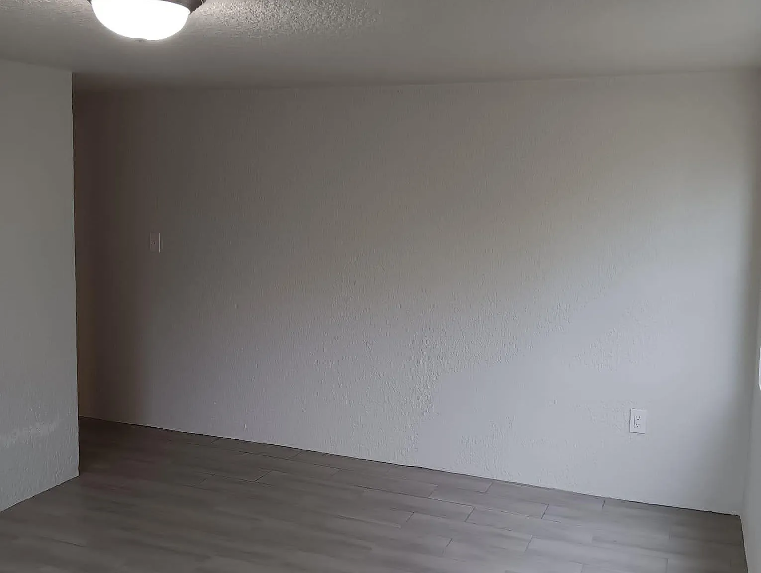 2 bed, 700 sqft, $1,800 — Photo 1