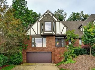 417 Forest Highlands Dr, Pittsburgh, PA