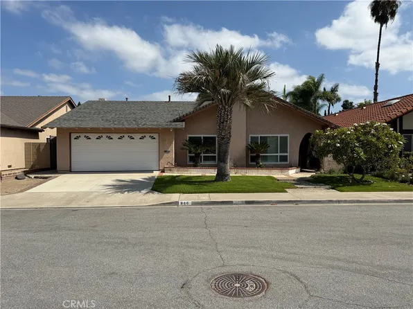 946 Goldenrod Dr, Costa Mesa, CA 92626