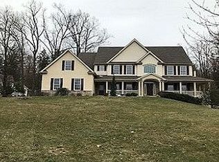 102 Steeplewood Dr, Exton, PA 19341