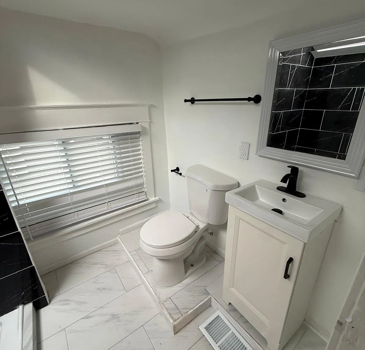 4 bed, 1500 sqft, $1,900 — Photo 4