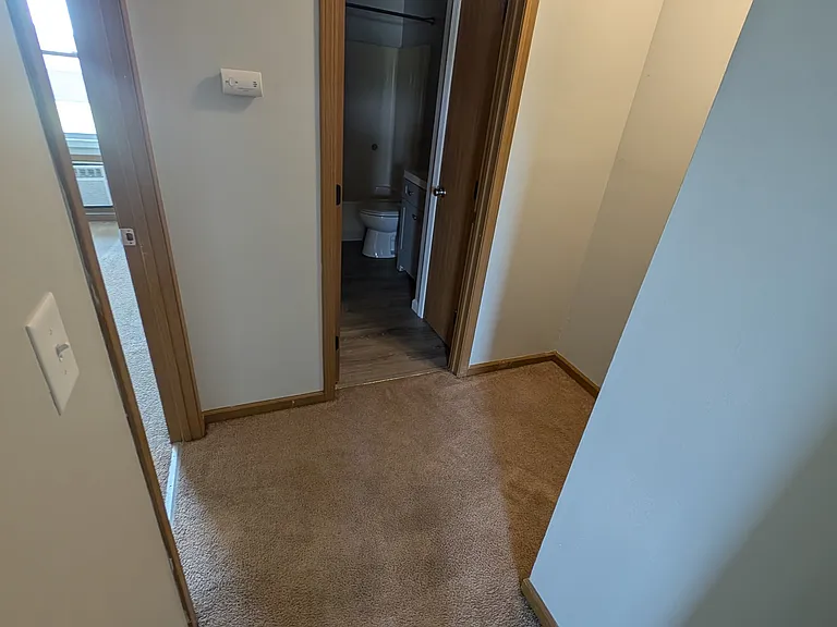 1550 Hawk Cir #D — Photo 15