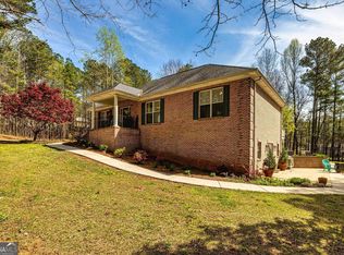 51 Robison Rd, Moreland, GA 30259