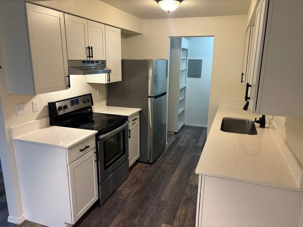 7320 N Skyview Ln APT M104