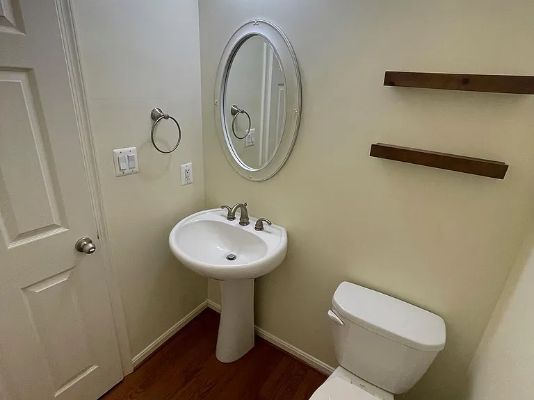 233 Morlyn Dr — Photo 12