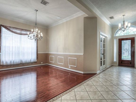 3rd image of 7315 Emerald Glade Ln