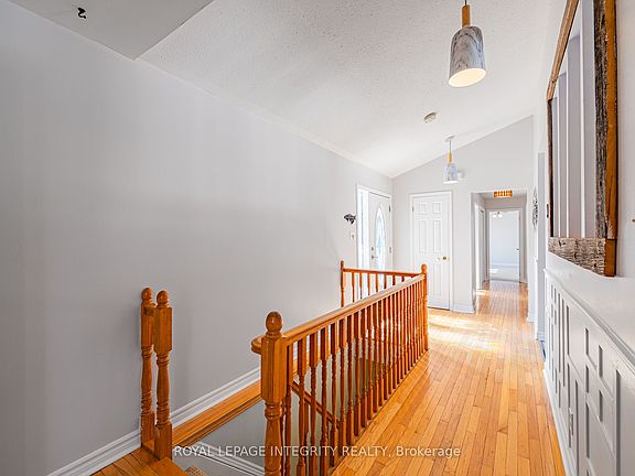 3rd image of 3976 Carp Rd