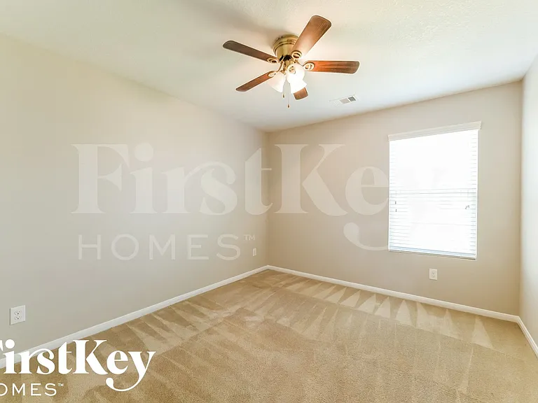 9909 Hyacinth Way — Photo 12