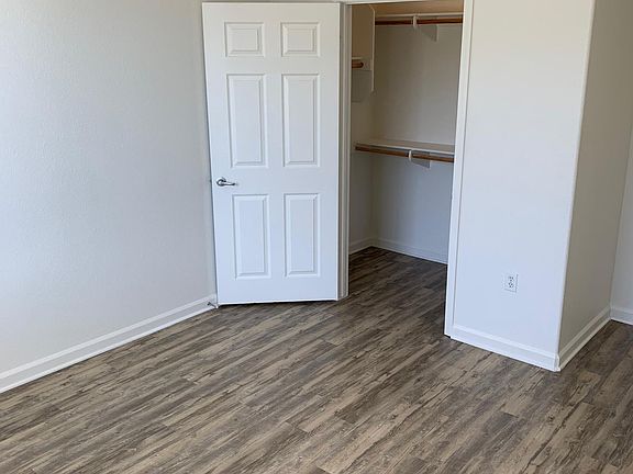 5th image of 2580 Northside Dr APT 207