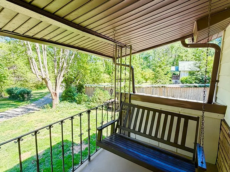 820 Emma Rd — Photo 24