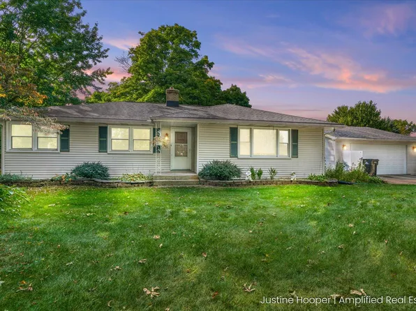6167 Bancroft Ave SE, Alto, MI 49302