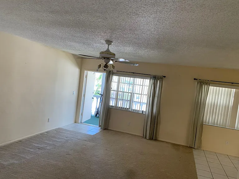 2453 NE 51st St #D316 — Photo 6