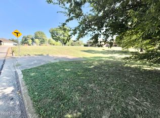 1702 Delaware Ave, Joplin, MO 64804