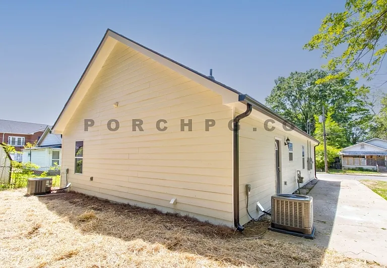 1211 Spring Creek St SW #B — Photo 14