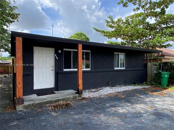 6132 SW 39th Street Front