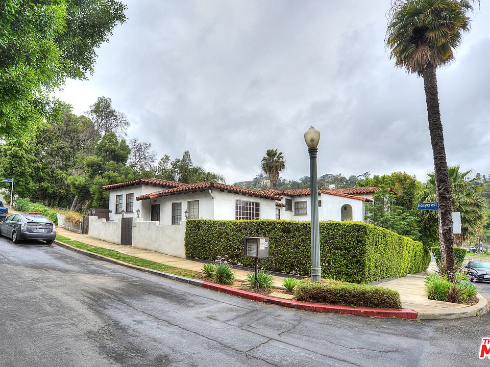 1st image of 3055 Hollycrest Dr