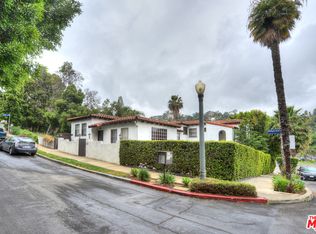 3055 Hollycrest Dr, Los Angeles, CA 90068