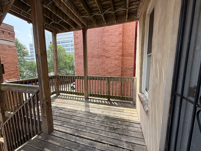 1033 S Oakley Blvd #2F — Photo 5