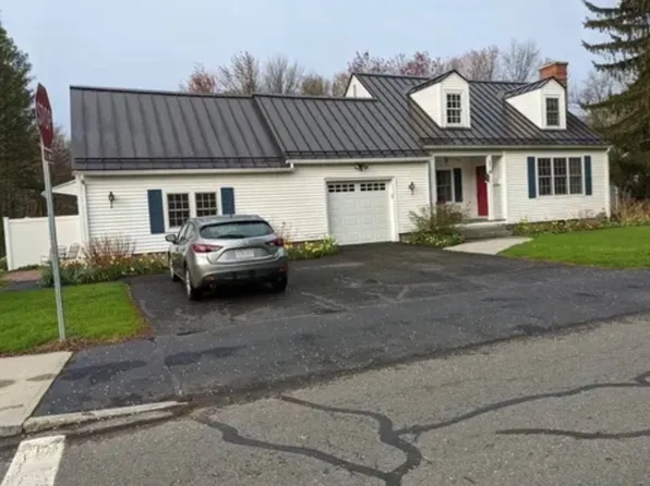 161 Chestnut St, Amherst, MA 01002