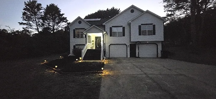 5 bed, 2174 sqft, $2,479 — Photo 2