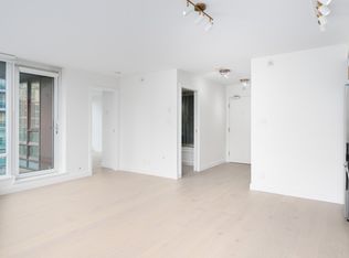 233 Robson St #1209, Vancouver, BC V6B 0E8