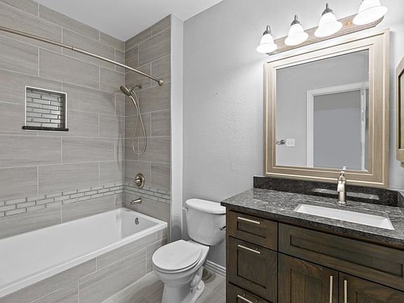 3rd image of 3715 Bluesage Ln #3715