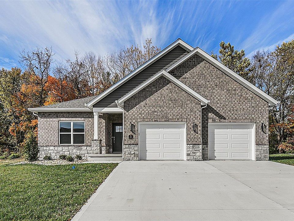 1st image of 213 Fountain Dr