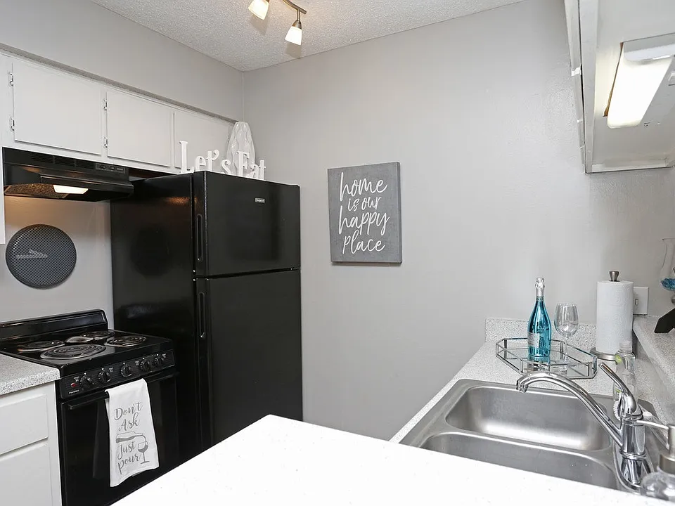 Sandcastle Apartments
