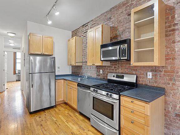 5th image of 533 W 149th St APT 2