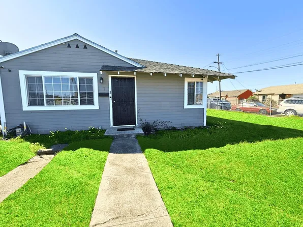 1 Clara Ct, Oakland, CA 94603