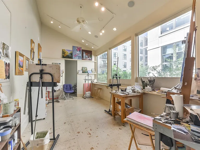 2712 Ferndale St — Photo 35