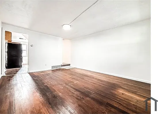 414 Avondale Rd — Photo 20