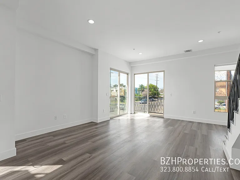 6006-6002 Klump Ave — Photo 6
