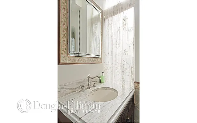 Sold by Douglas Elliman | media 25