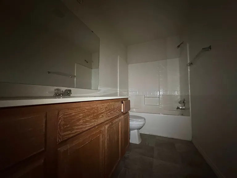 5005 John David Dr — Photo 12