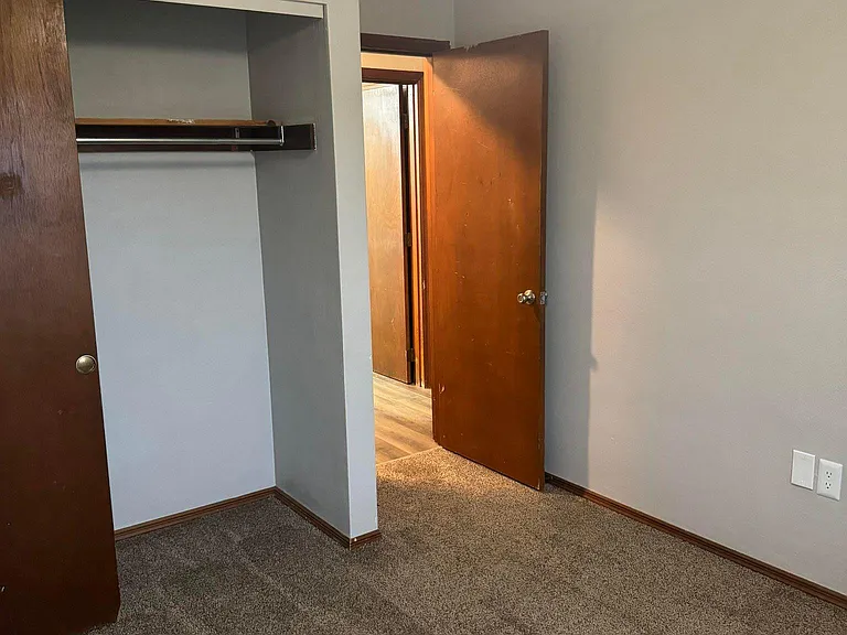 1202 S Heincke Rd — Photo 17