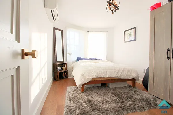 Rented by EXR | media 17