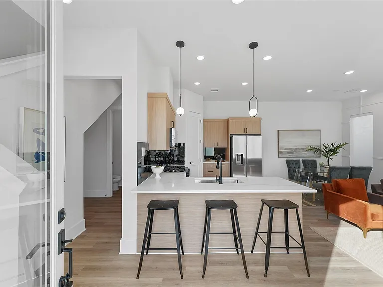 5317 Teodoro Ln — Photo 11