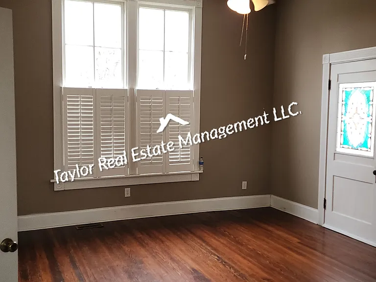 1100 N Montgomery Ave — Photo 5