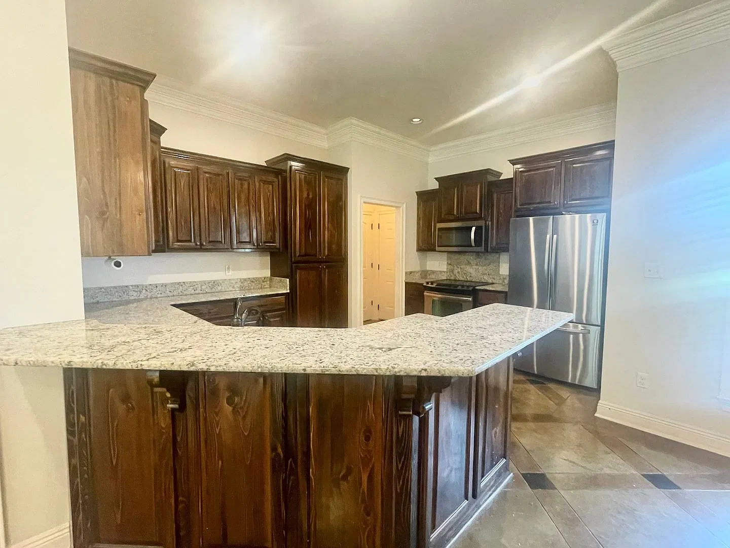 Charming 3 Bedroom 2 Bath home for Rent — Photo 3