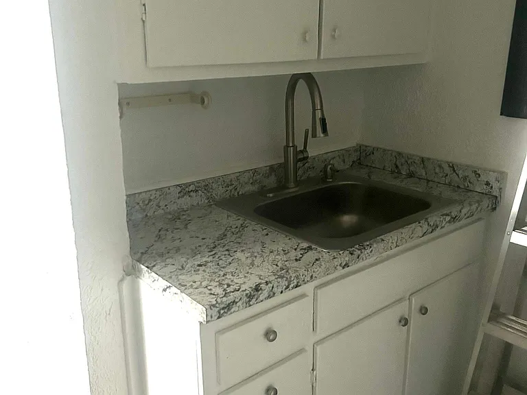 Westboro Apartments — Photo 22