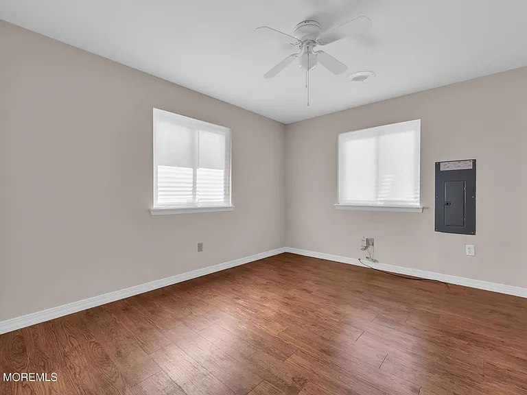 3118 Glasgow Ave — Photo 23