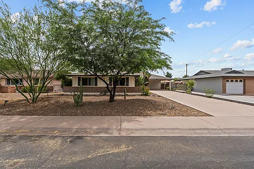 1229 E Manhatton Dr Photo 1
