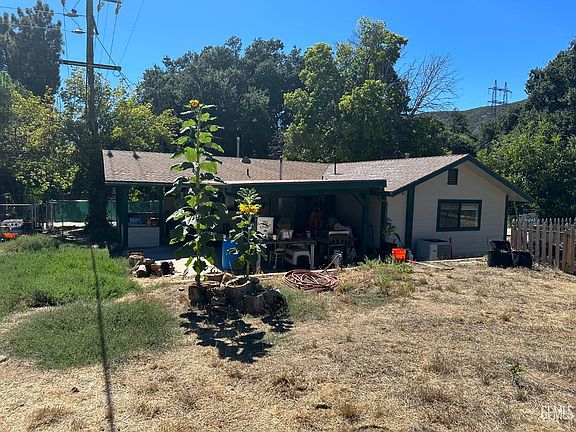 3rd image of 40102 Calle El Clavelito