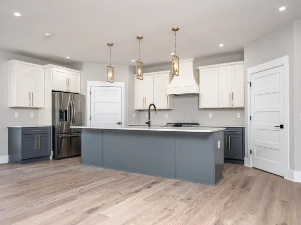 428 E Trinity Ln #B, Nashville, TN 37207