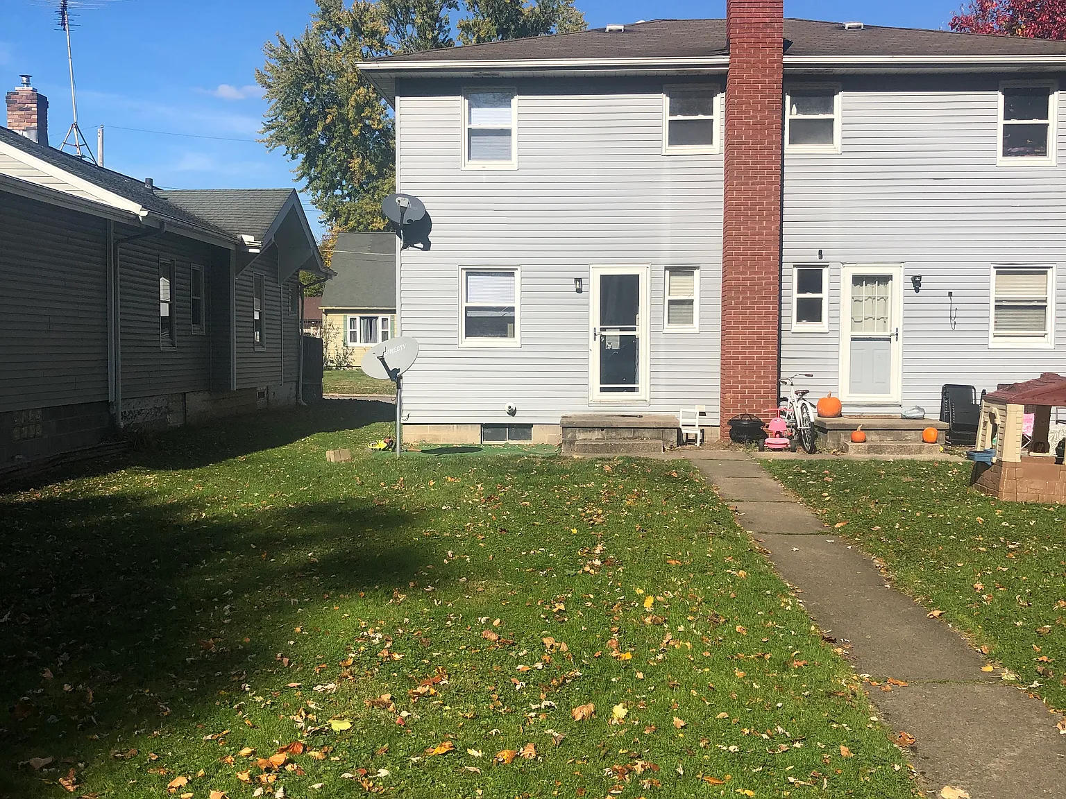 2 bed, 1000 sqft, $1,150 — Photo 2