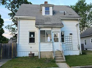 14 Dale Ave, Cranston, RI 02910